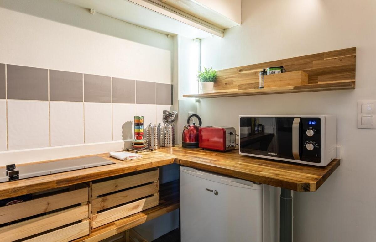 Leperdit - Bel Appartement De Charme - Hypercentre Rennes Eksteriør billede