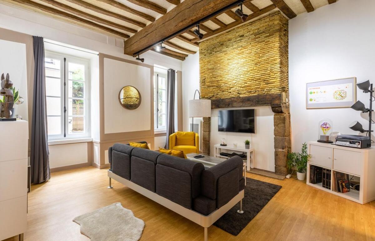 Leperdit - Bel Appartement De Charme - Hypercentre Rennes Eksteriør billede